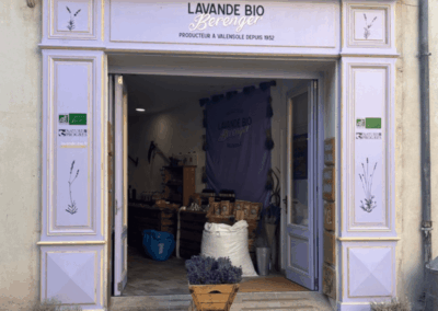 Geschäft um Lavendelsouveniers zu kaufen in der Provence