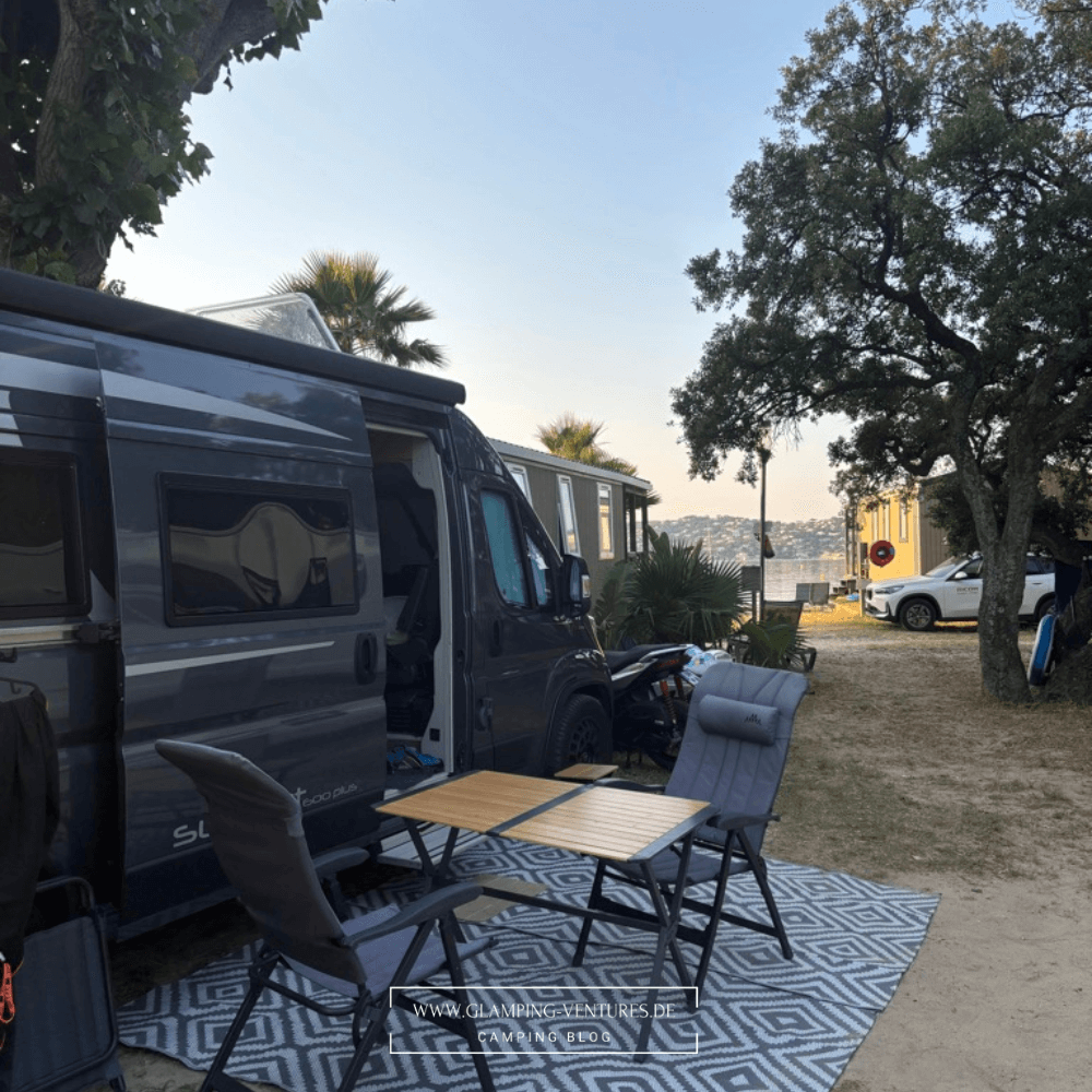 Stellplatz in der 2. Reihe am Meer in Frankrech
