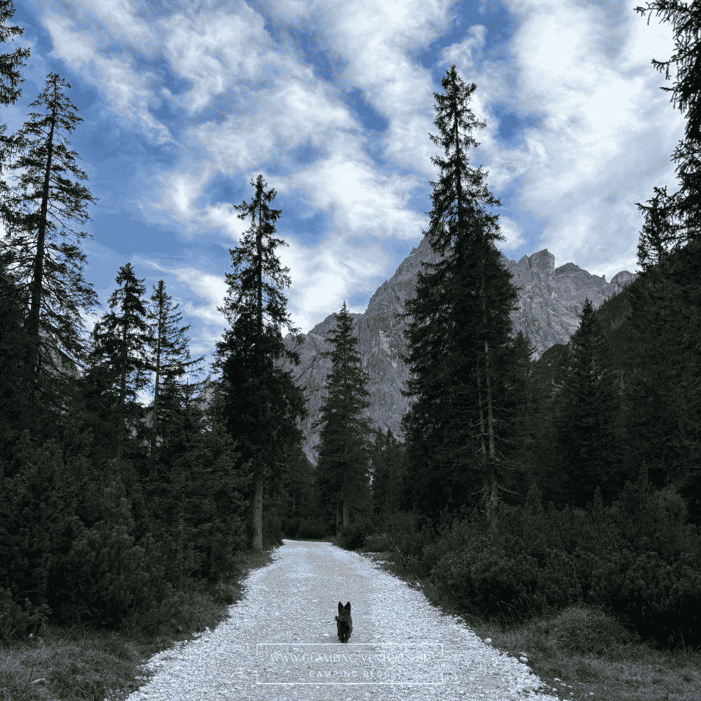 Campingreise durch die Dolomiten im Herbst mit dem Van 